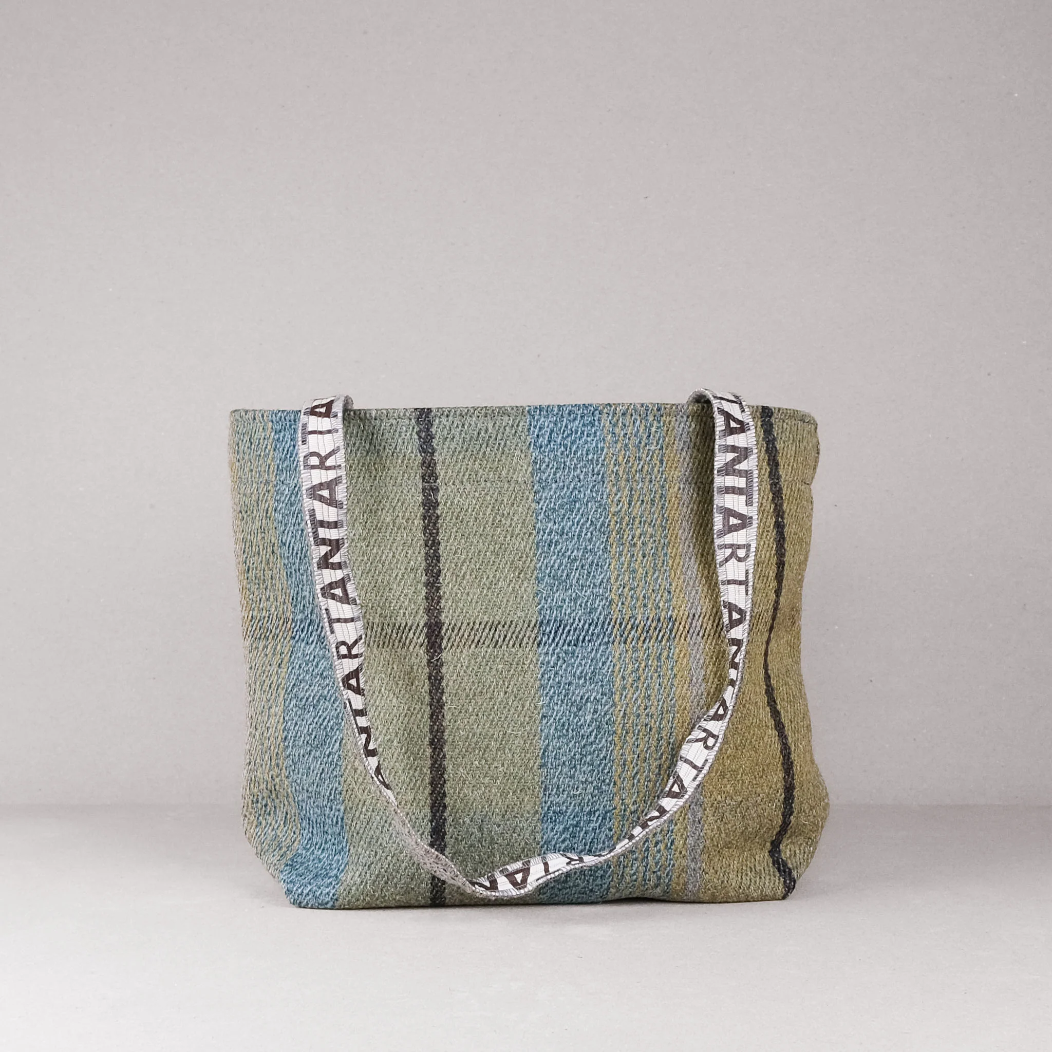 Duncan Macgillivray Little Shopper